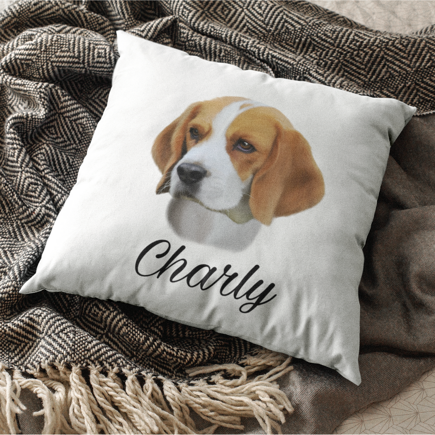 Coussin avec portrait d'un chien beagle personnalisable avec un prénom