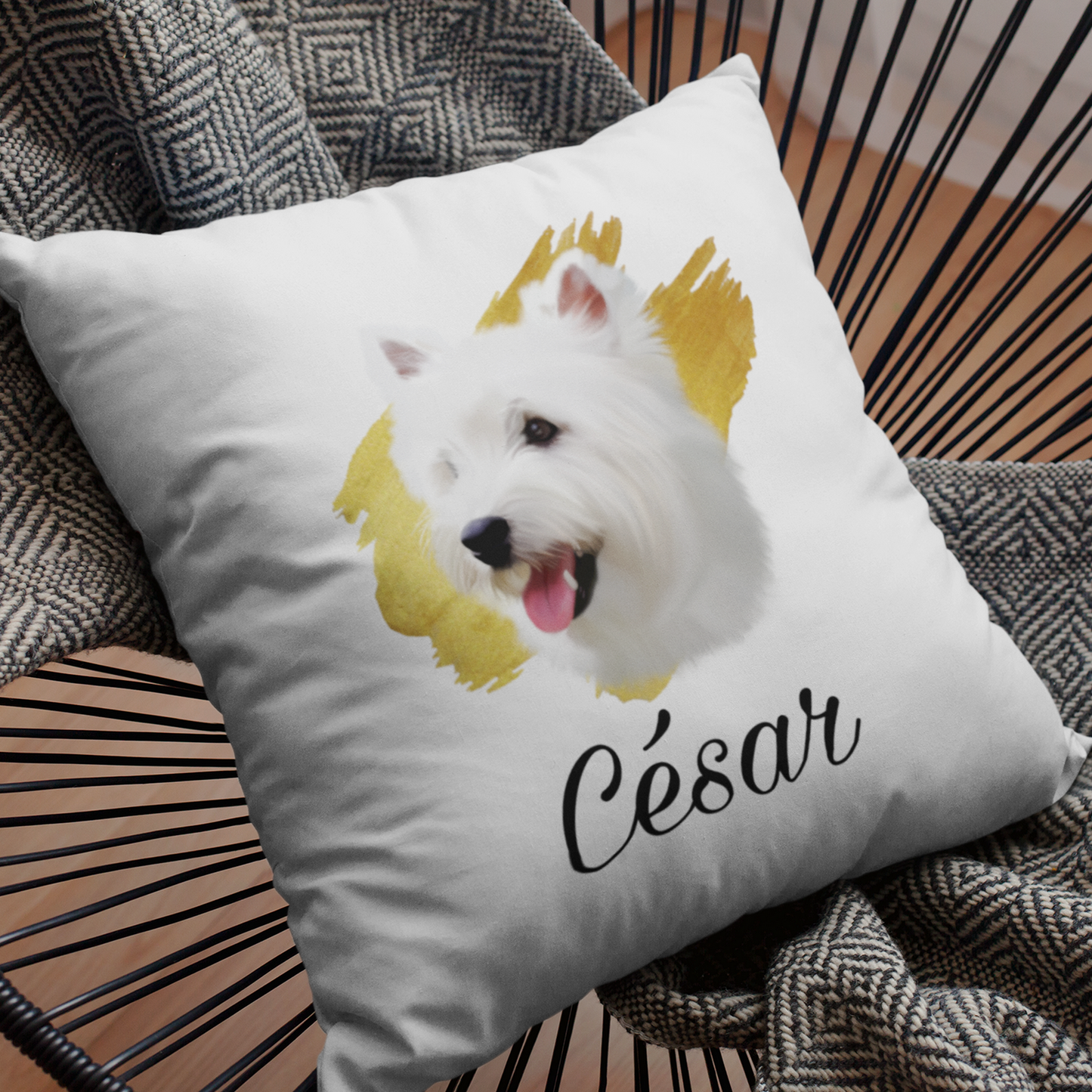 Coussin avec un portrait d'un westie personnalisable avec un prénom