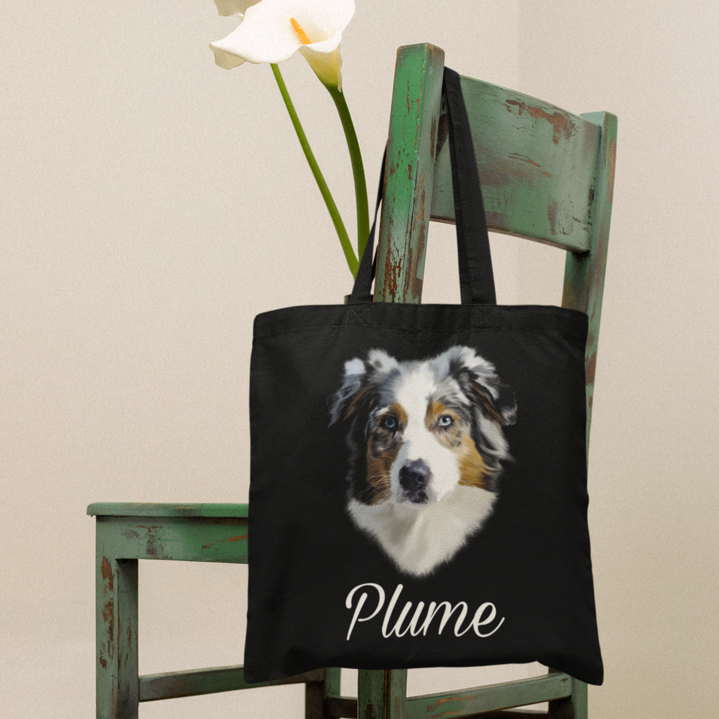 Totebag noir avec portrait d'un chien berger australien personnalisable avec un prénom